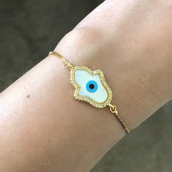 Hamsa Gold Bracelet - Picture 2 of 4